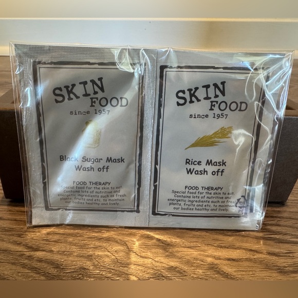 SKINFOOD Face & Body Skincare Gift Set - Cleansing Foam, Hand Cream & Face Masks - Picture 6 of 7